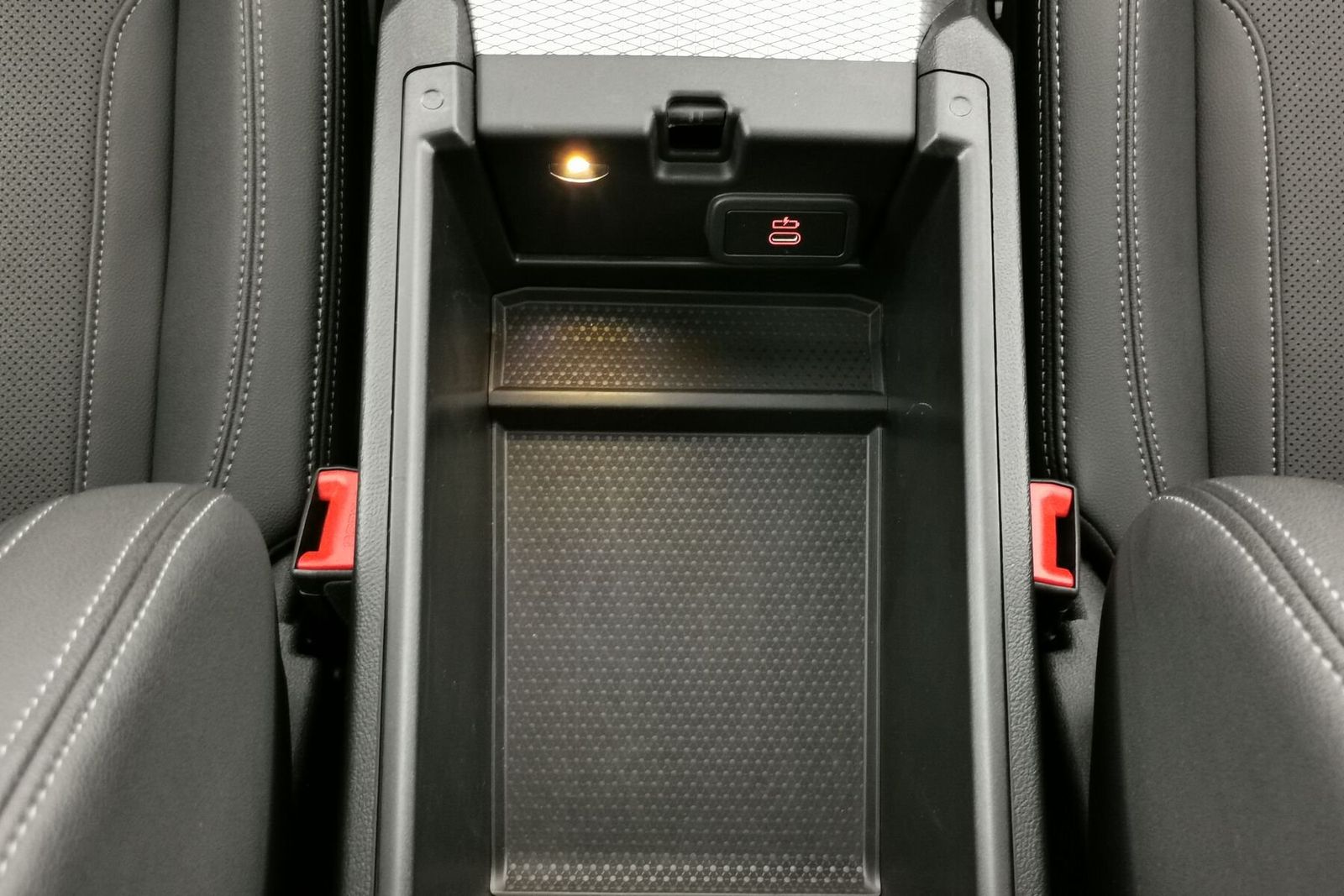 BMW 320i M Sport|PANO|ACC|HUD|360°|LED|SHZG|AHK