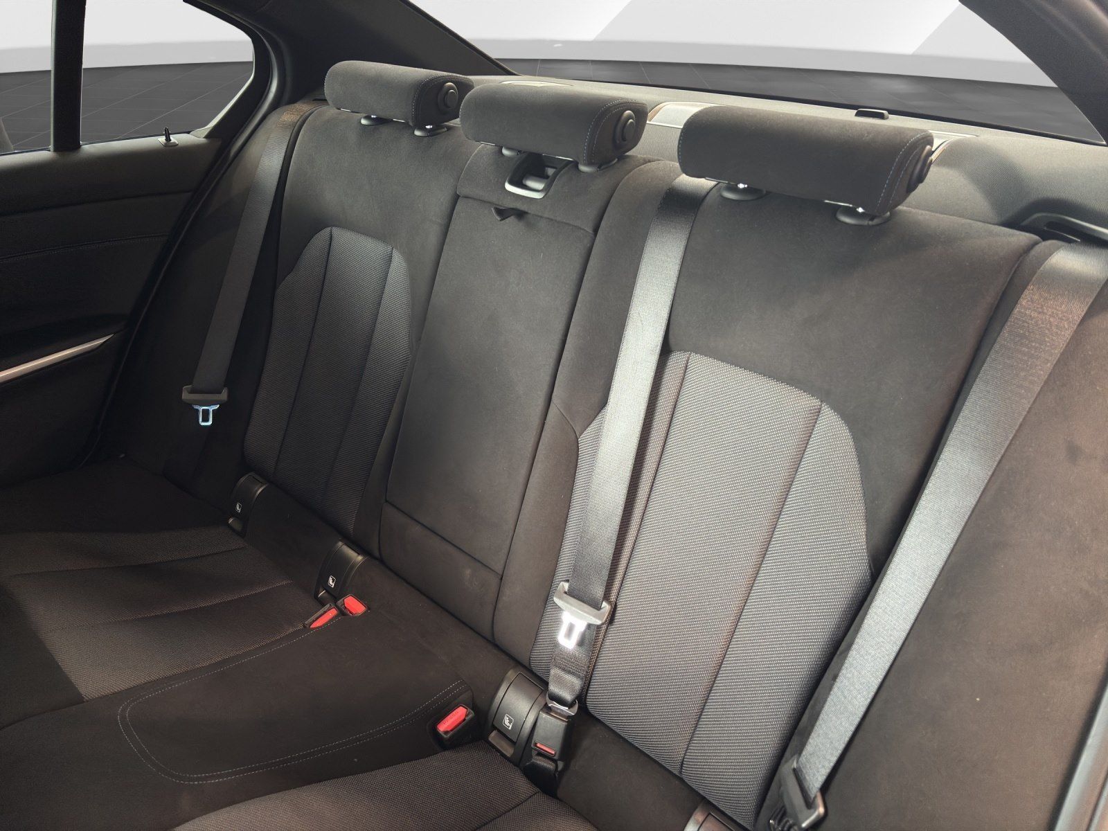 BMW 320d Limousine/ M-Sport/ 360°/ Adapt. LED/ HiFi