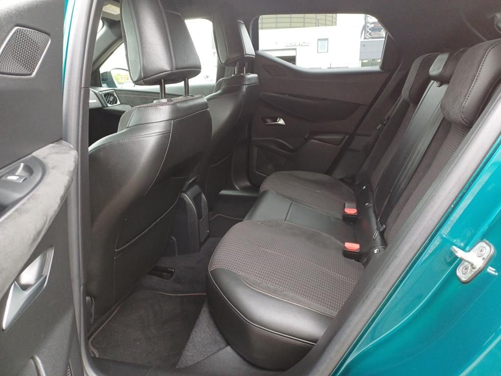 DS Automobiles DS3 Crossback E-Tense 225 Performance Line - Samsaru's Car Outlet