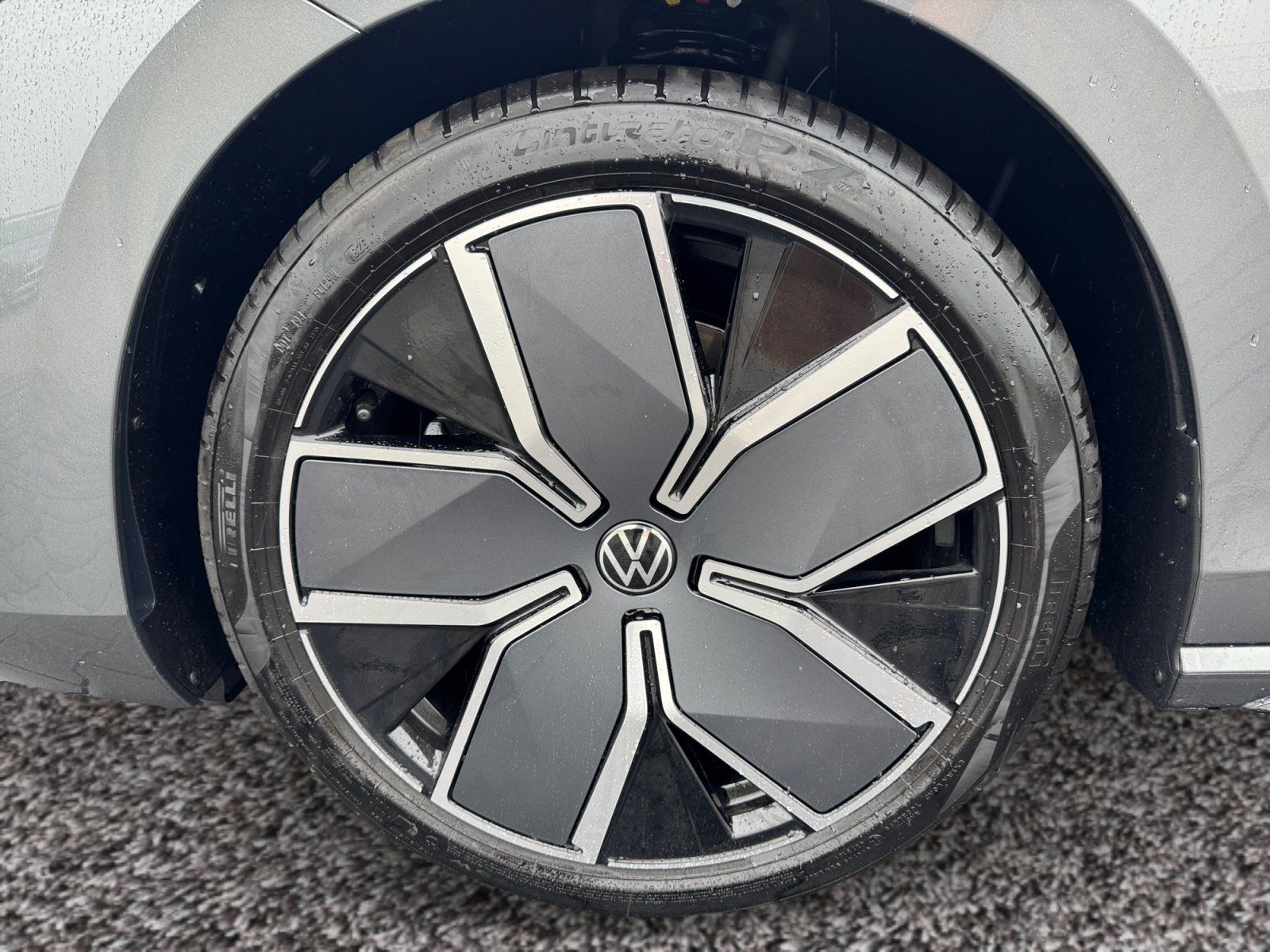 Volkswagen Passat Variant R-Line TDI DSG 4Motion|AHK|PANO|A