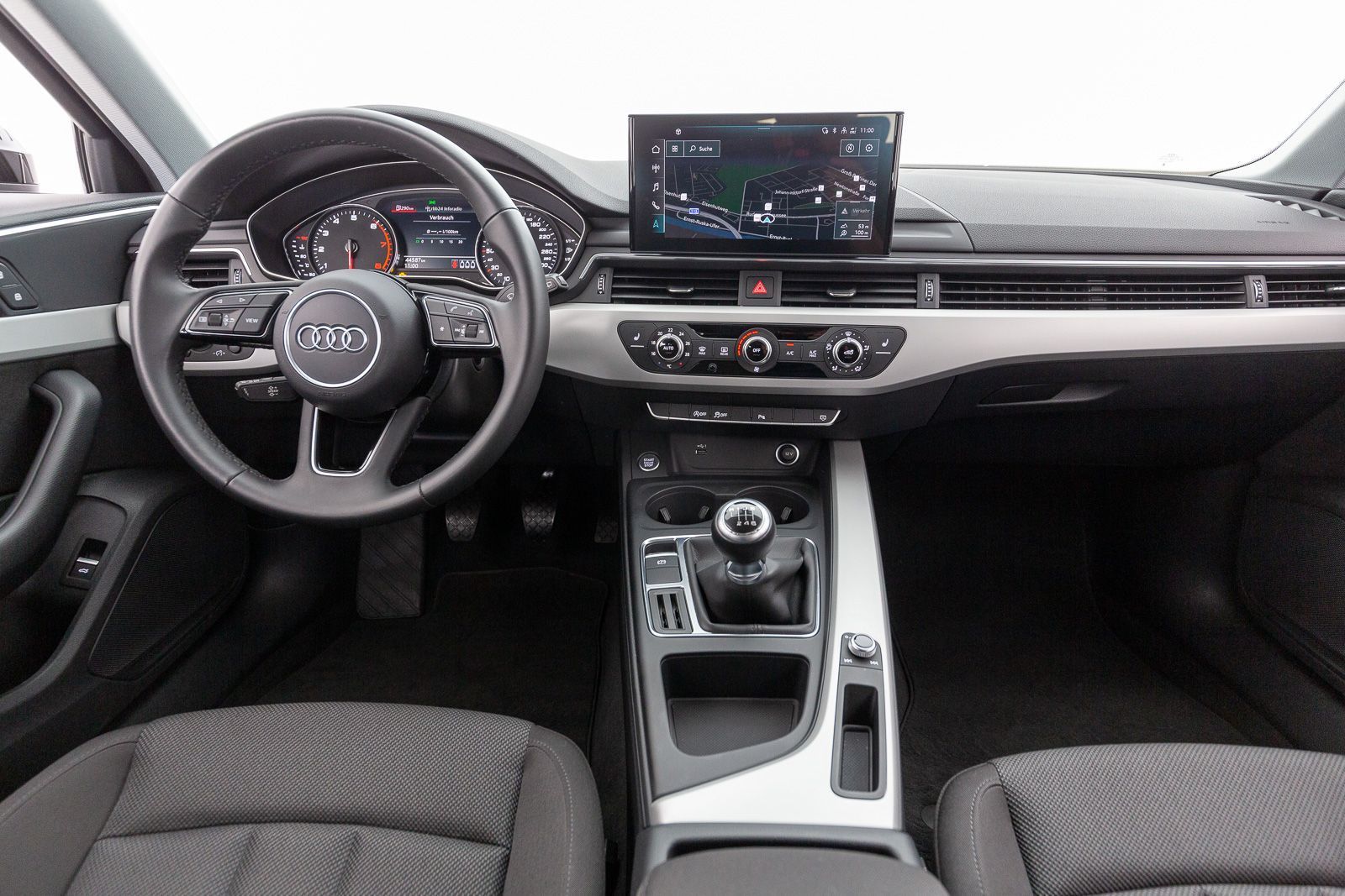 Audi A4 Avant 35 TFSI - Samsaru's Car Outlet