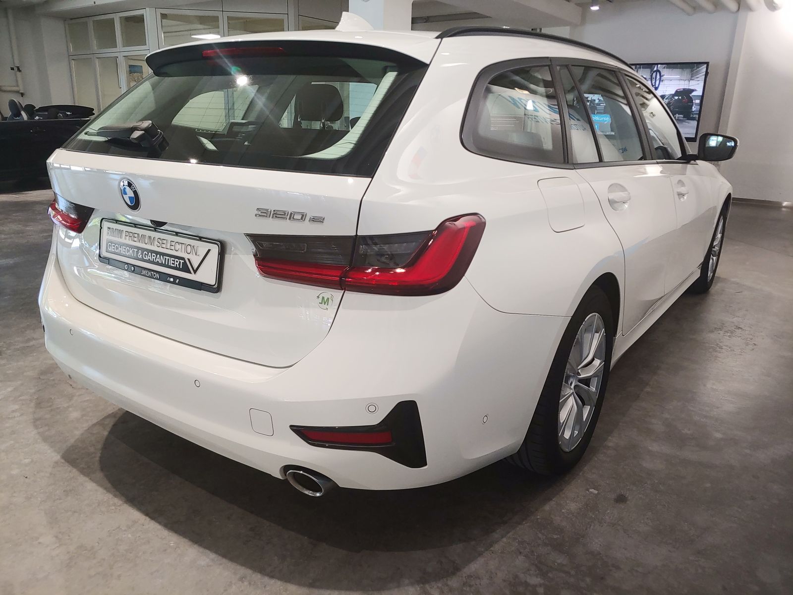 BMW 320e Advantage - Samsaru's Car Outlet