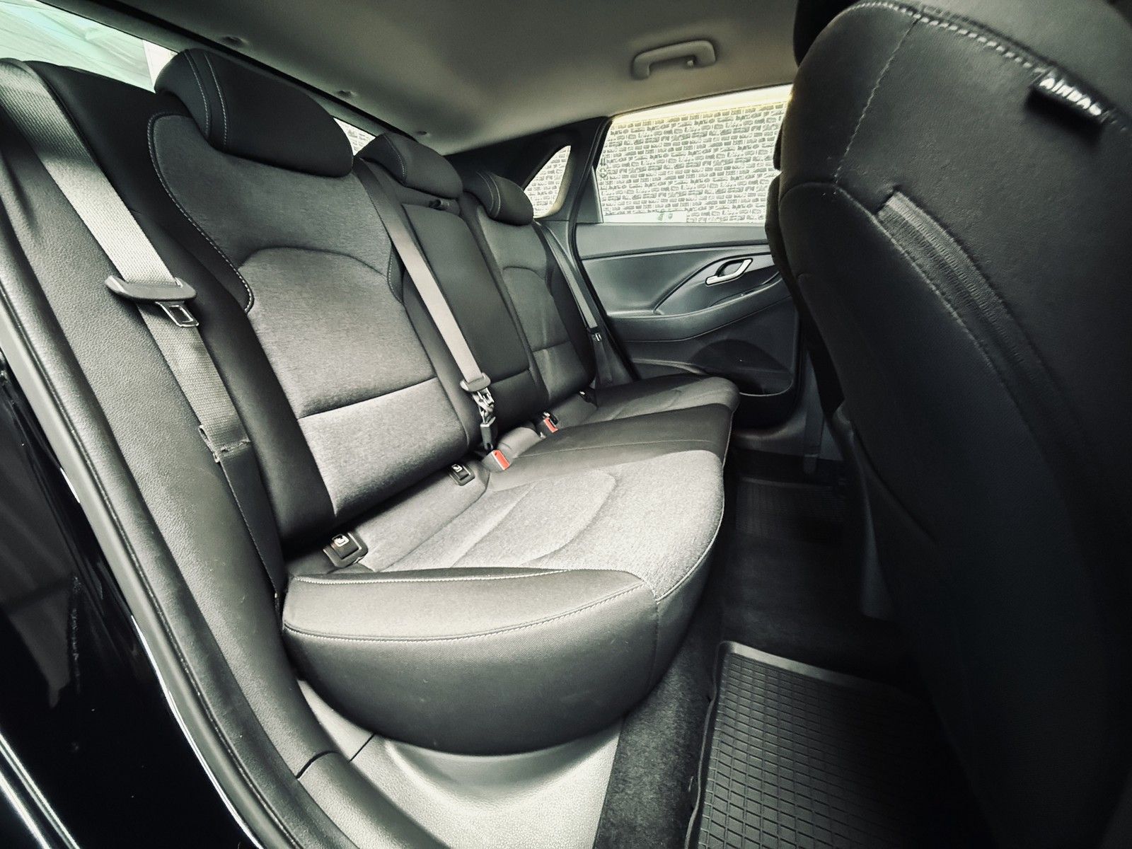 Hyundai i30 Trend Mild-Hybrid - Samsaru's Car Outlet