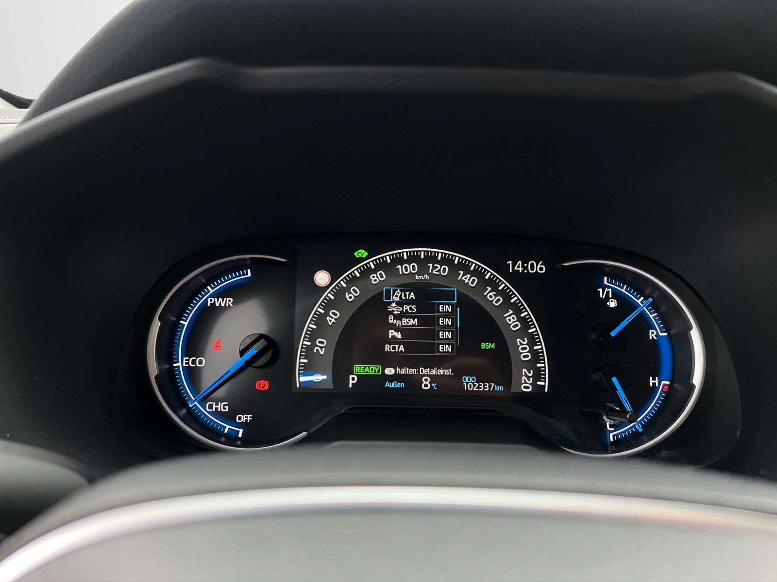 Toyota RAV 4 2.5 Hybrid 4x2 - Samsaru's Car Outlet