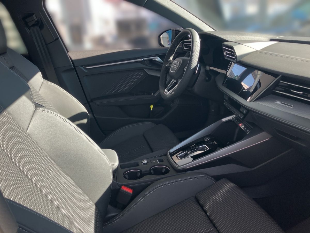 Audi A3 Sportback 35 TFSI S-Tronic S-LINE MATRIX-LED