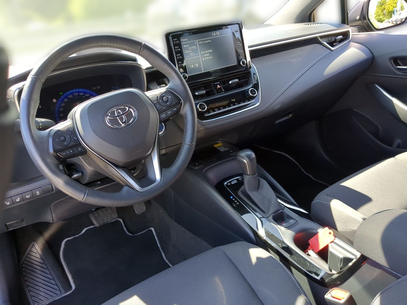 Toyota Corolla Touring Sports 2.0 Team - Samsaru's Car Outlet