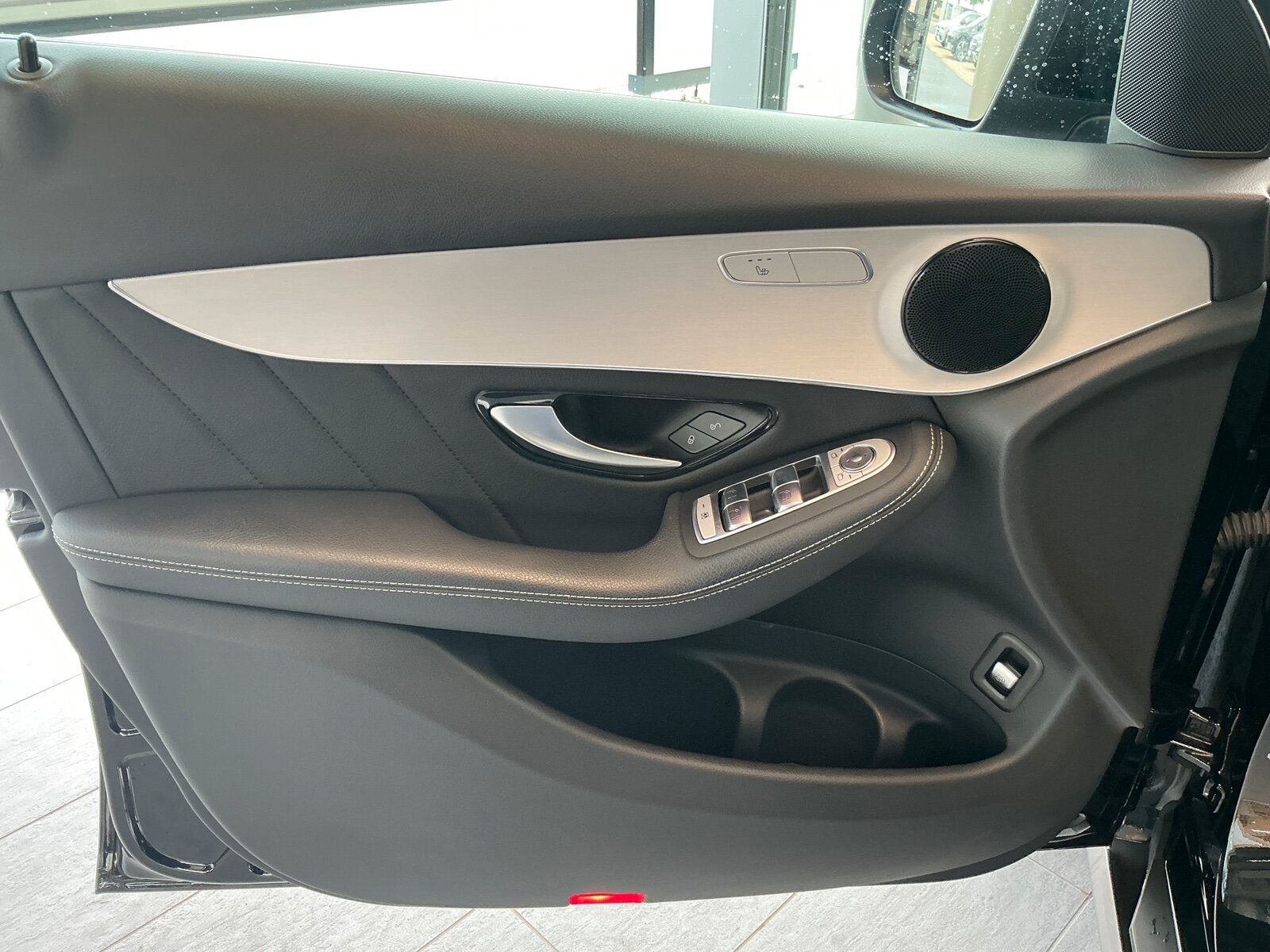 Mercedes-Benz GLC 300 de 4M AMG Line - Samsaru's Car Outlet