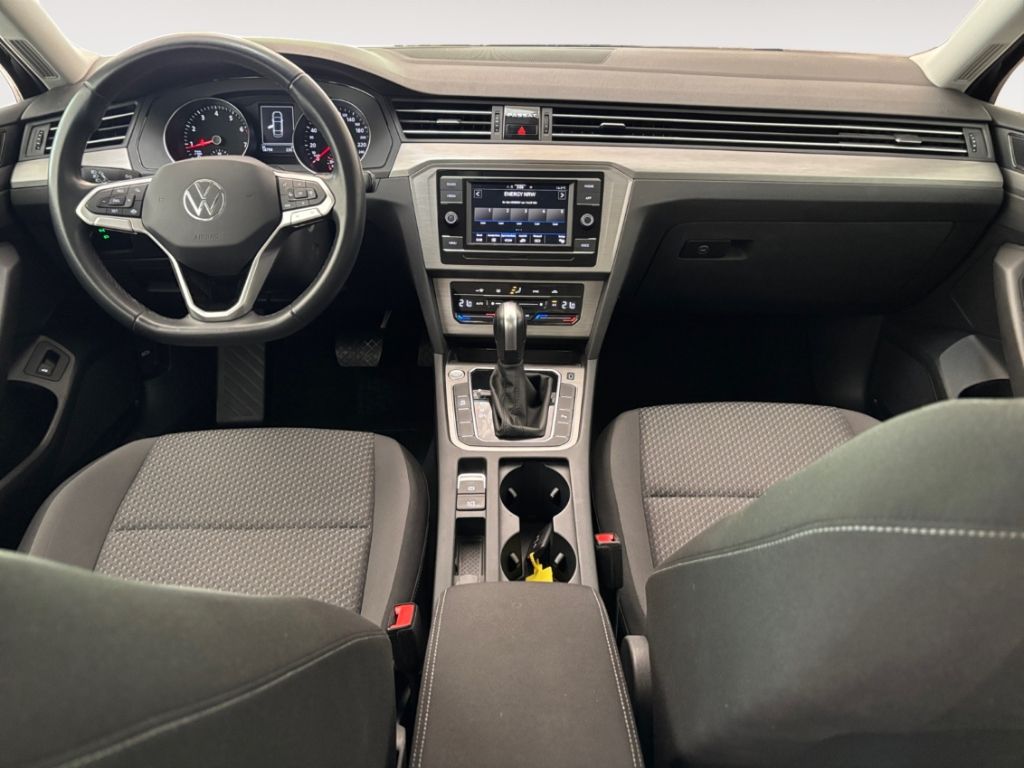 Volkswagen Passat Basis - Samsaru's Car Outlet