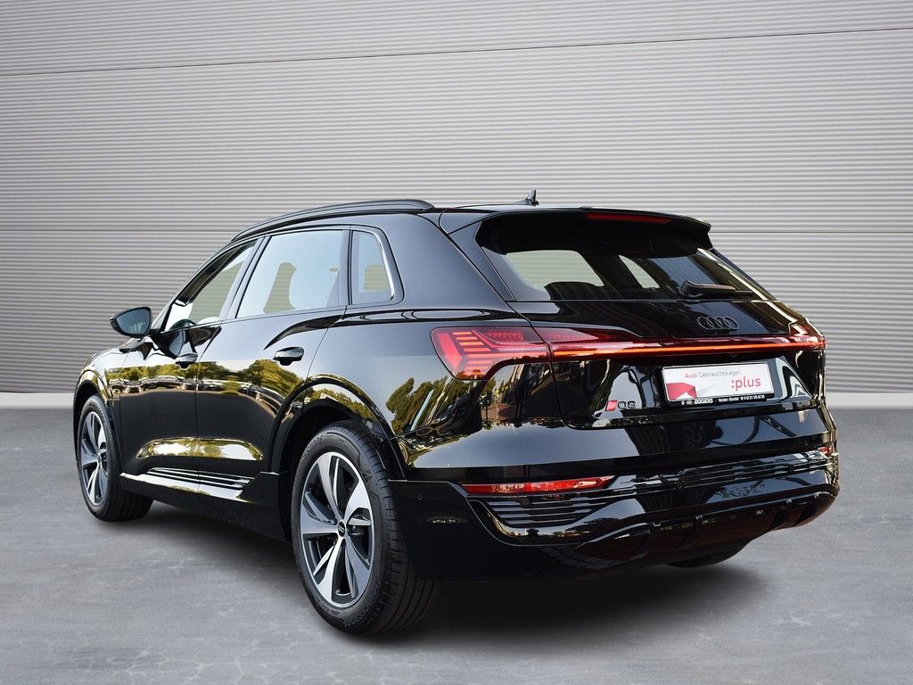Audi Q8 50 e-tron quattro S-line - Samsaru's Car Outlet