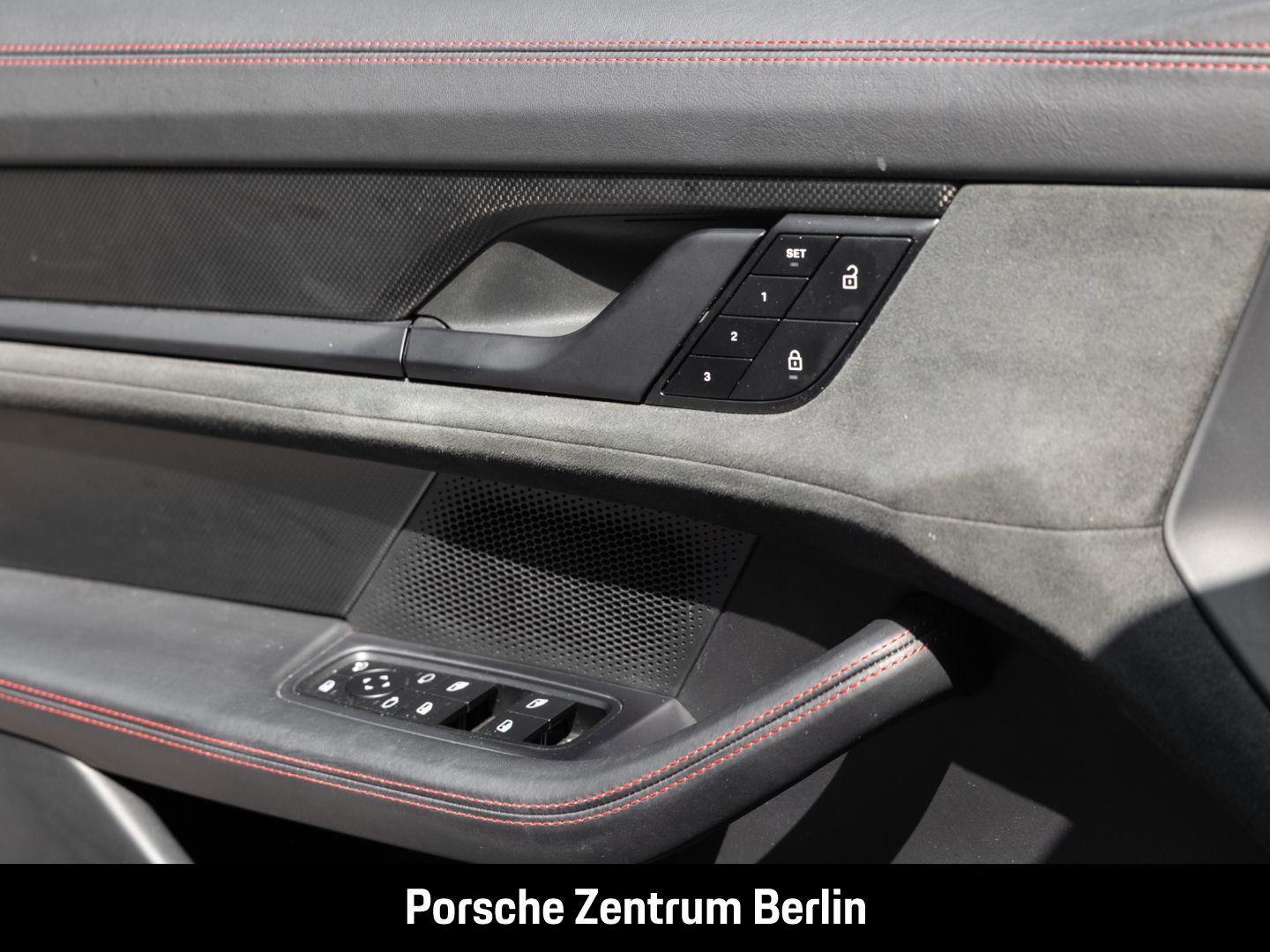 Porsche Taycan GTS HA-Lenkung BOSE 21-Zoll Panoramadach