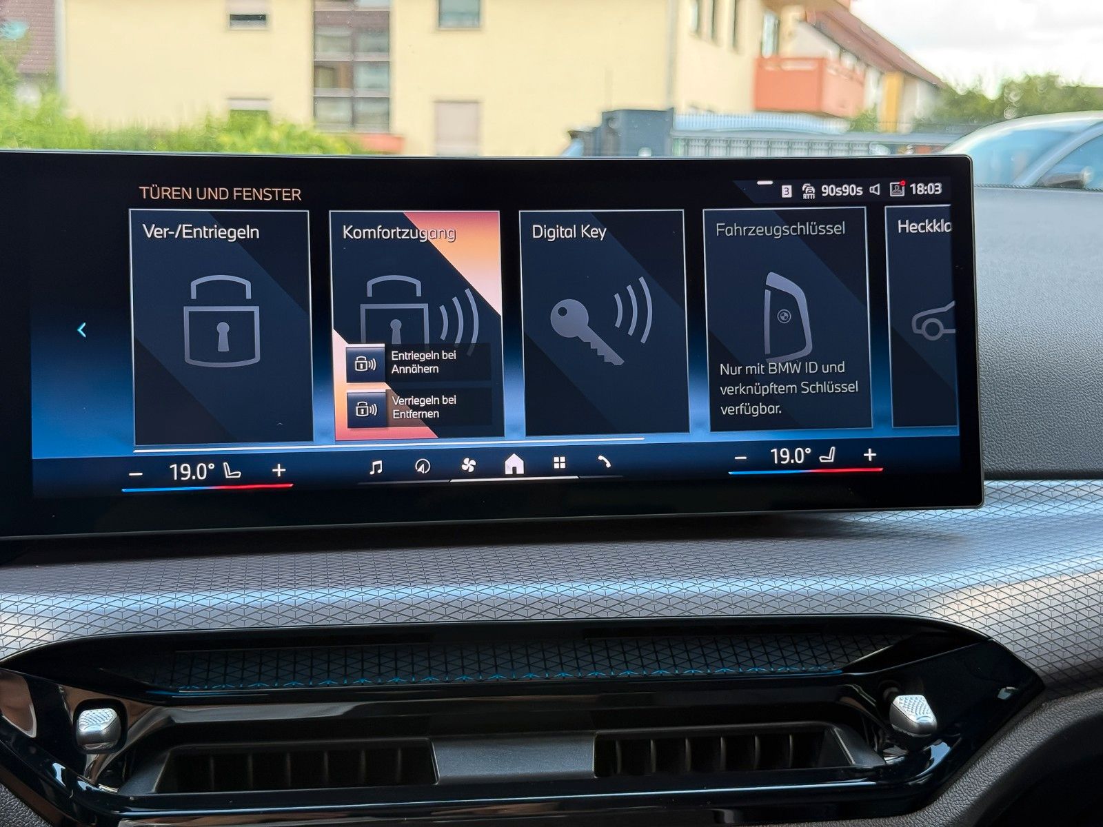 BMW 320d xD M Sport Pro HuD 360° h/k AHK 19"Alu