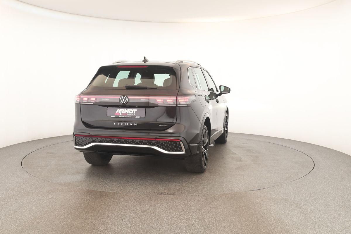 Volkswagen Tiguan 2.0 TDI 4M DSG R-Line Leder Pano Navi 360
