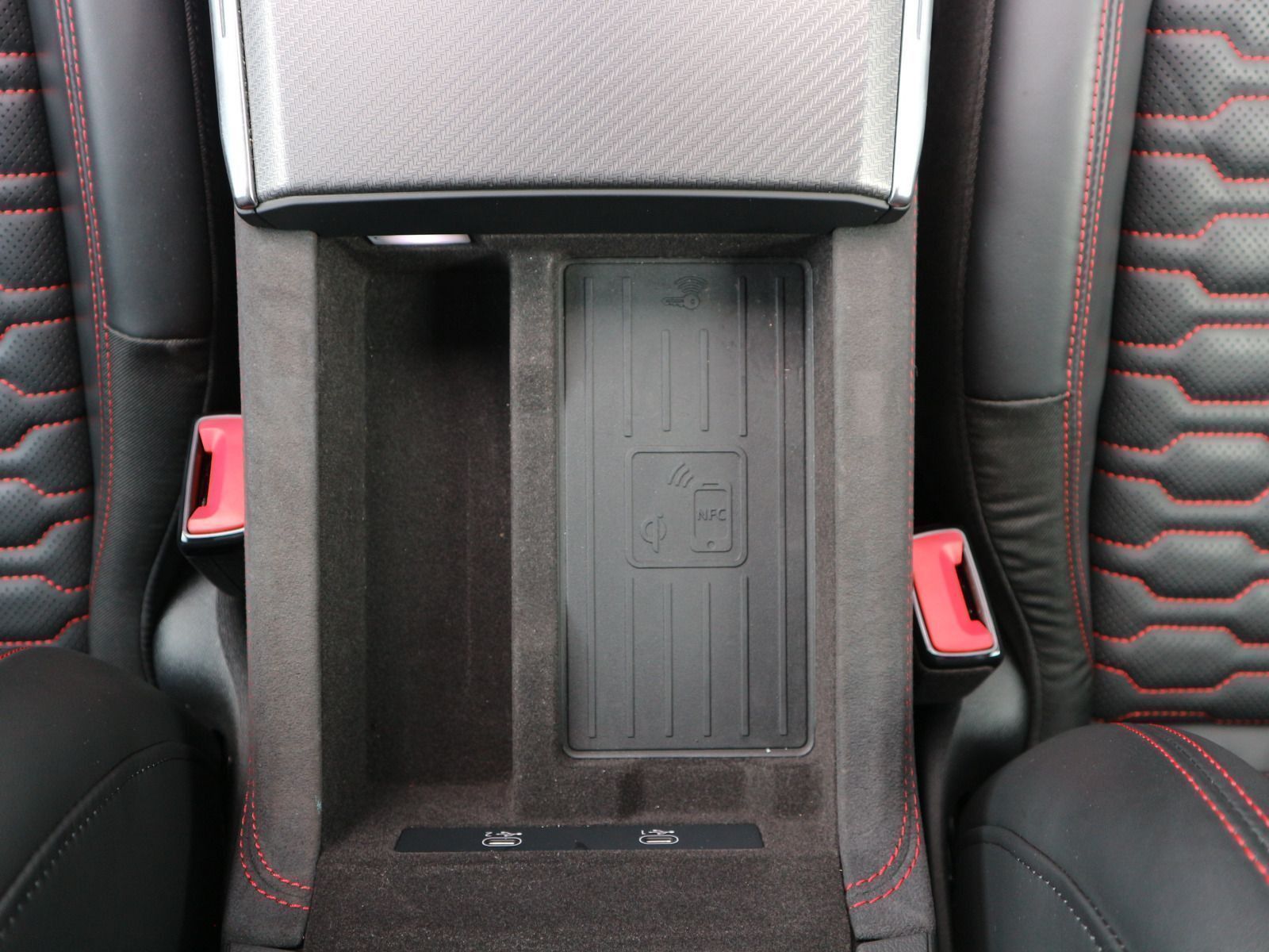 Audi RS 6 Avant 4.0 TFSI quattro MATRIX*AHK*HUD*PANO*