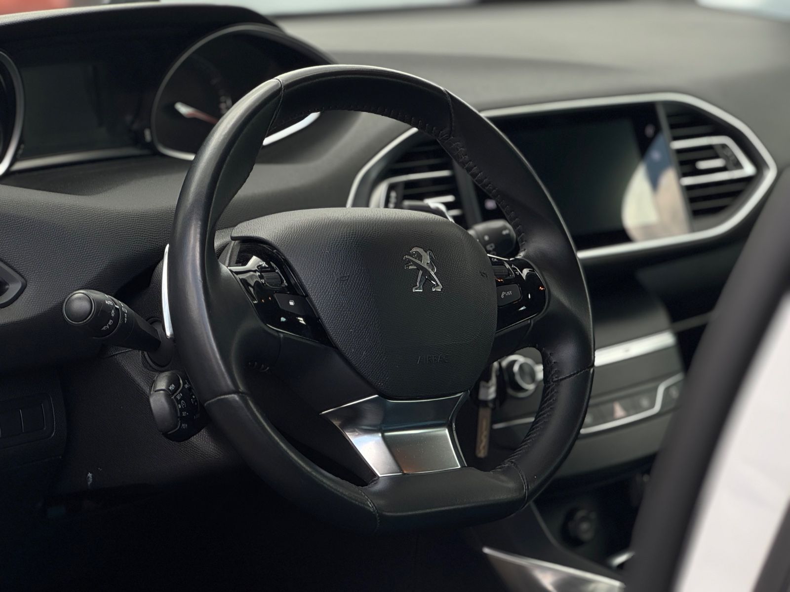 Peugeot 308 Active Pack - Samsaru's Car Outlet