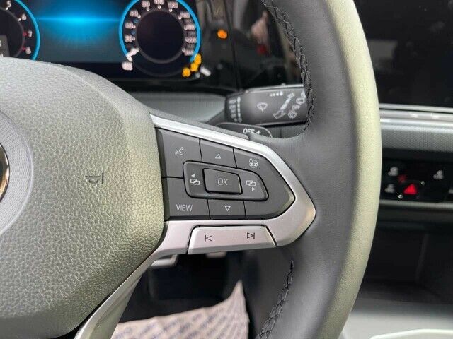 Volkswagen Golf VIII United 1.5 eTSi DSG - Samsaru's Car Outlet