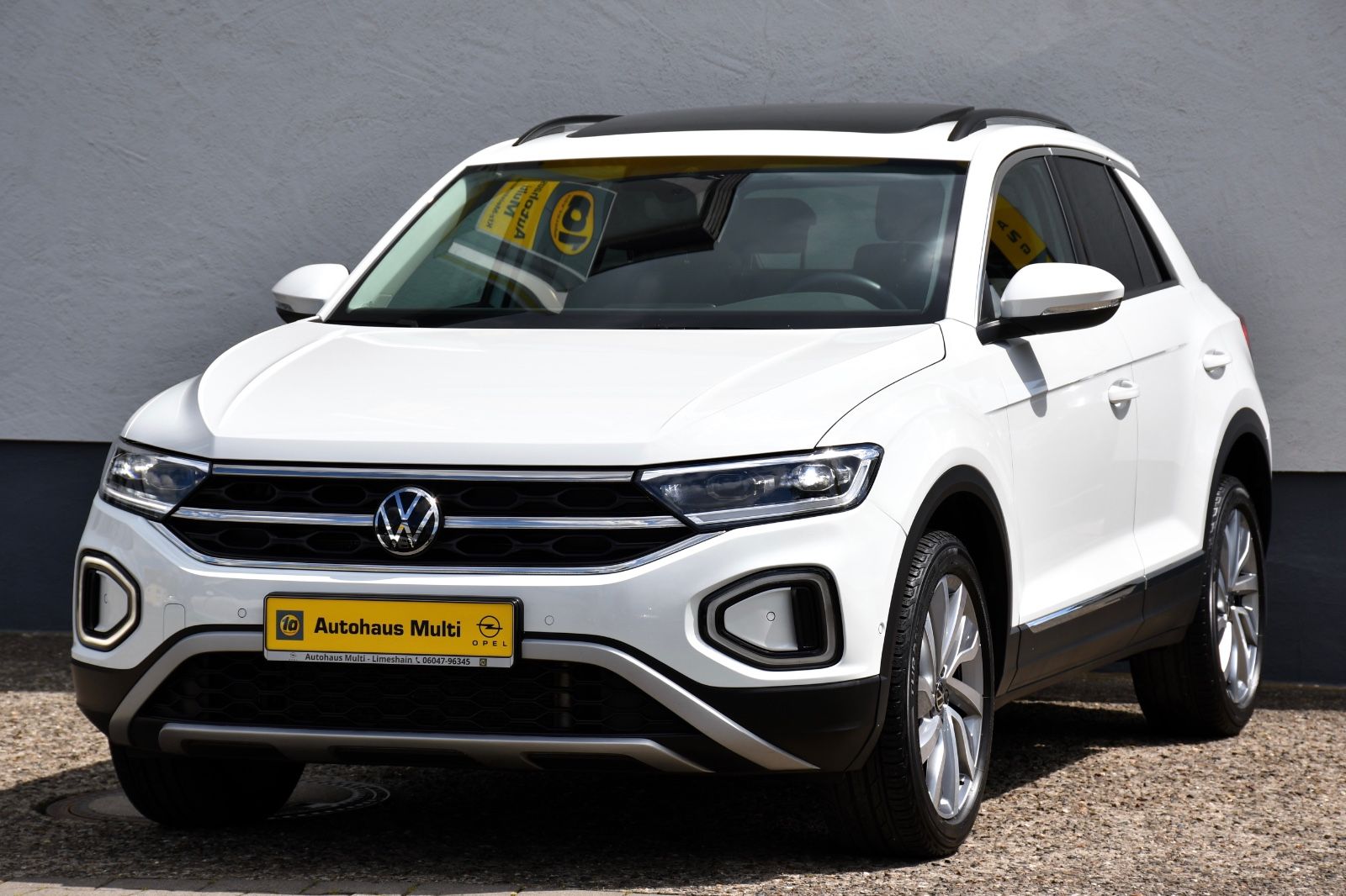 Volkswagen T-Roc Style - Samsaru's Car Outlet