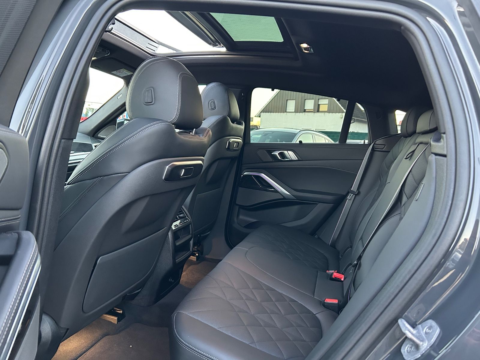 BMW X6 30d M Sport Pro - Samsaru's Car Outlet