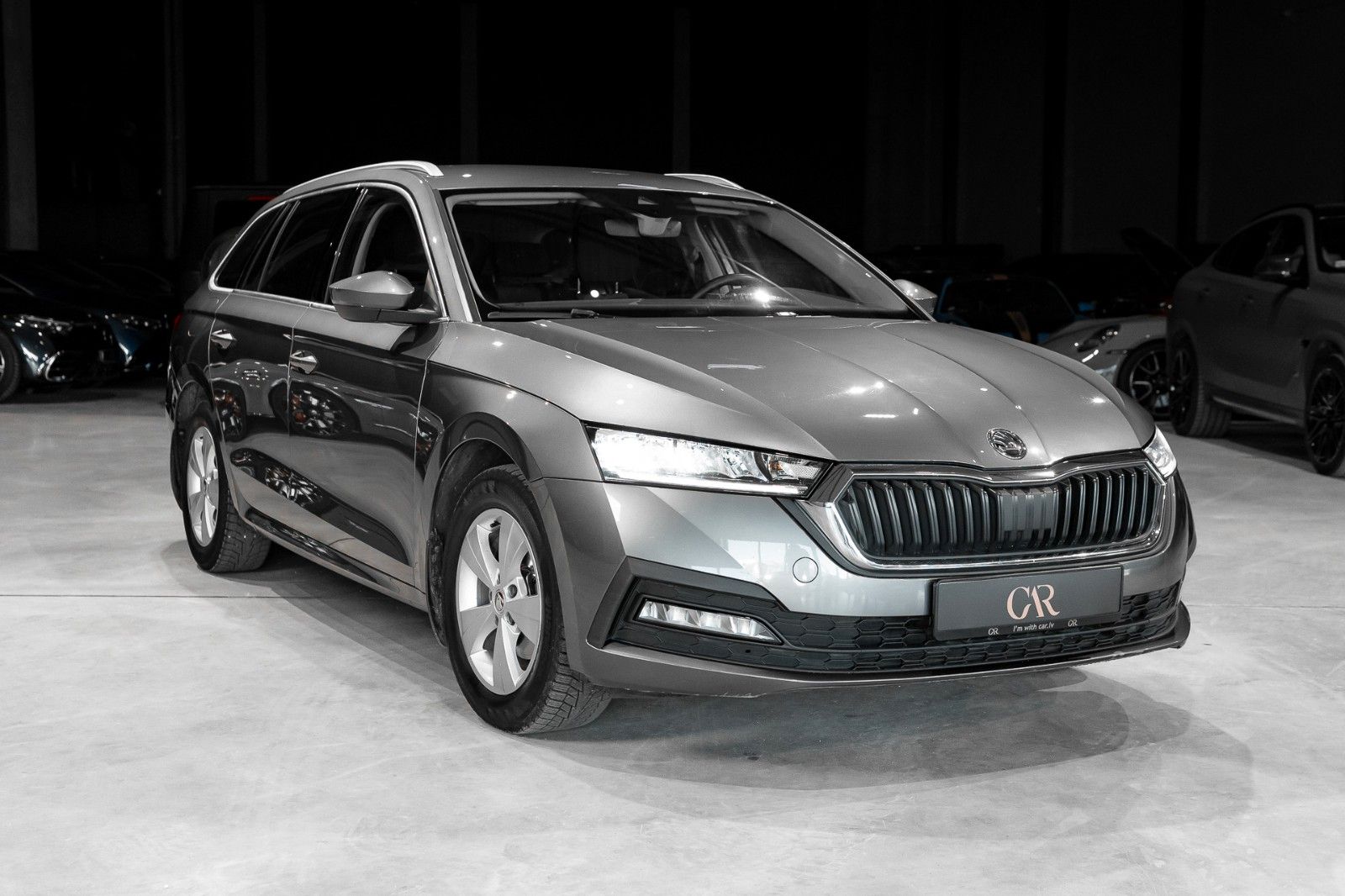 Skoda Octavia Combi 2.0 TDI - Samsaru's Car Outlet