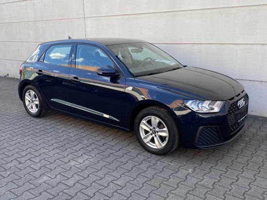Audi A1 Sportback 25 1.0 TFSI S tronic - Samsaru's Car Outlet