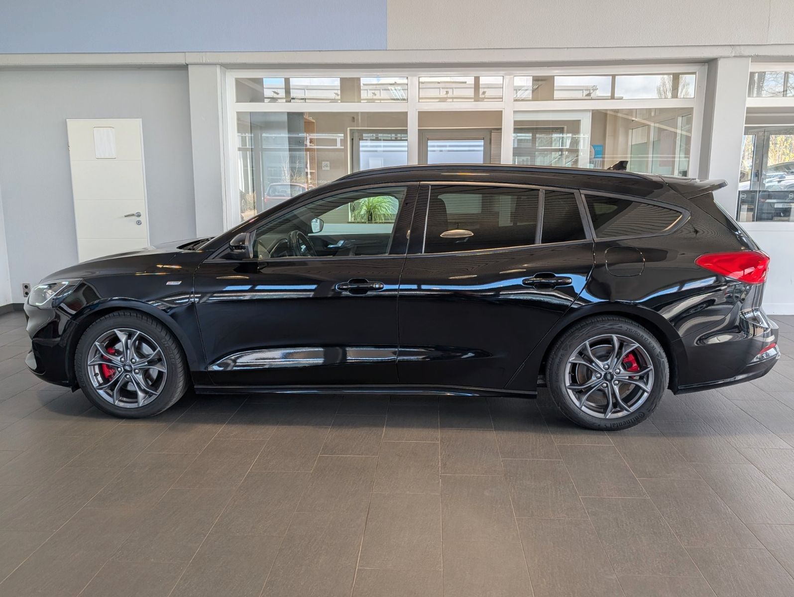 Ford Focus TDCi ST-Line X - Samsaru's Car Outlet
