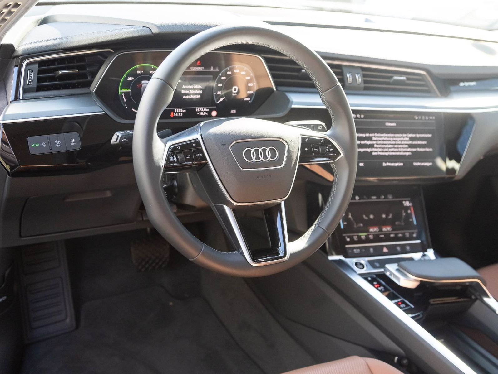 Audi Q8 S line 50 e-tron qu. - Samsaru's Car Outlet