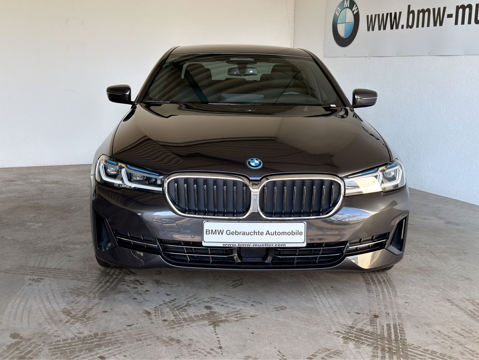 BMW 530e xDr LASER/HUD/CAM/PRIVACY/DAB/AMBI