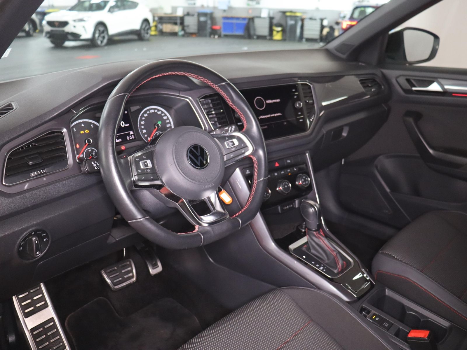 Volkswagen T-ROC 1.5TSI DSG - Samsaru's Car Outlet
