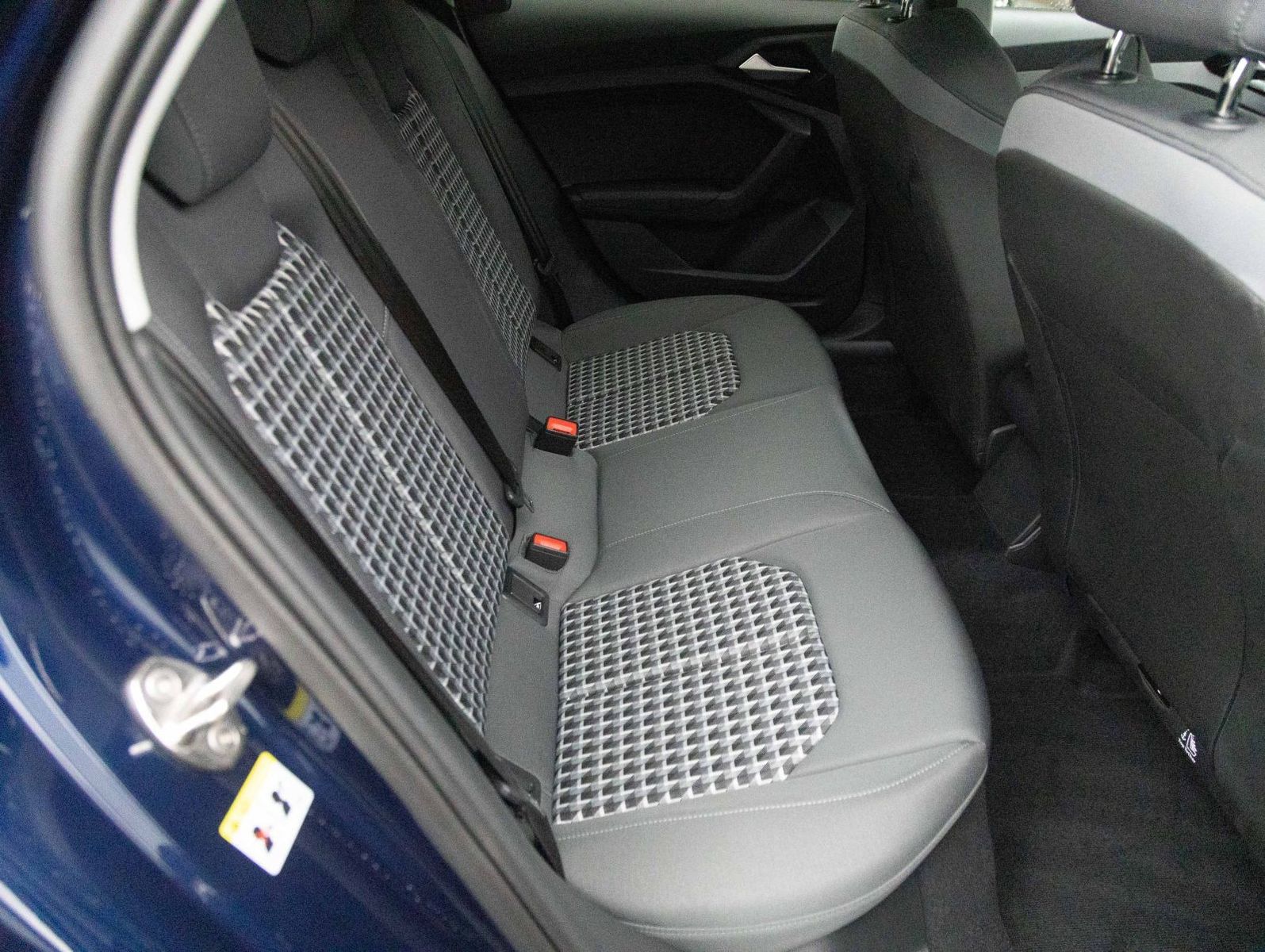 Audi A1 allstreet 30TFSI Stronic Sitzhzg GRA EPH DAB