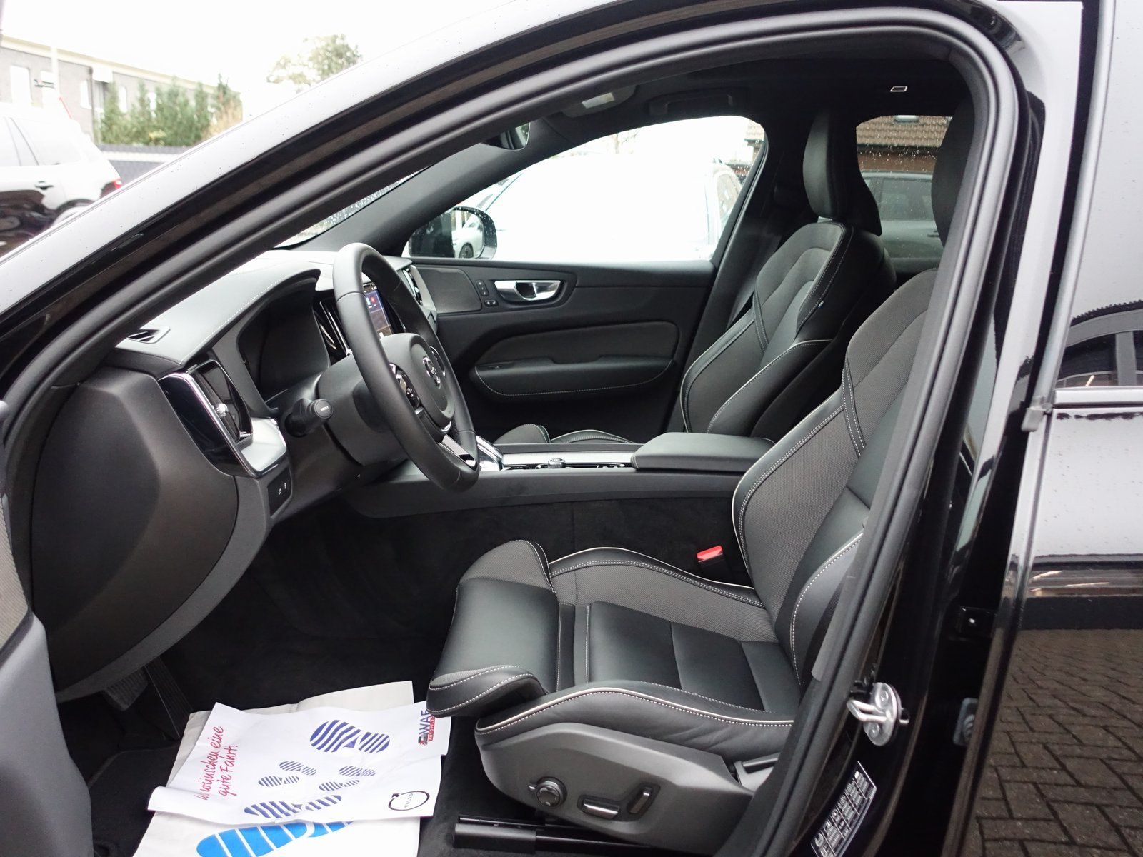 Volvo XC60 Black Edition Ultra T6 AWD/360°Cam/HeadUp