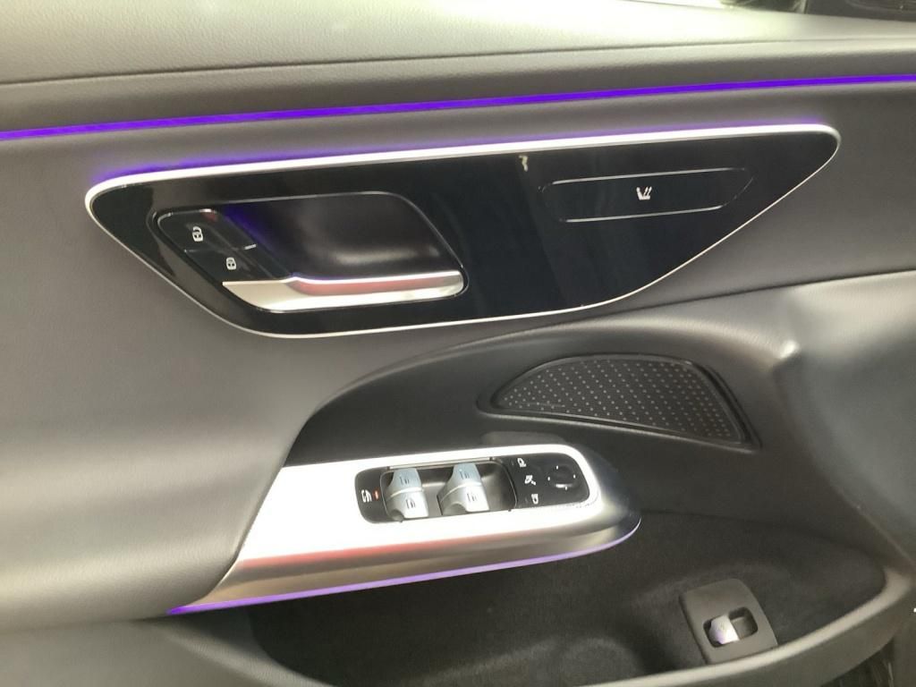 Mercedes-Benz E 200 Avantgarde - Samsaru's Car Outlet