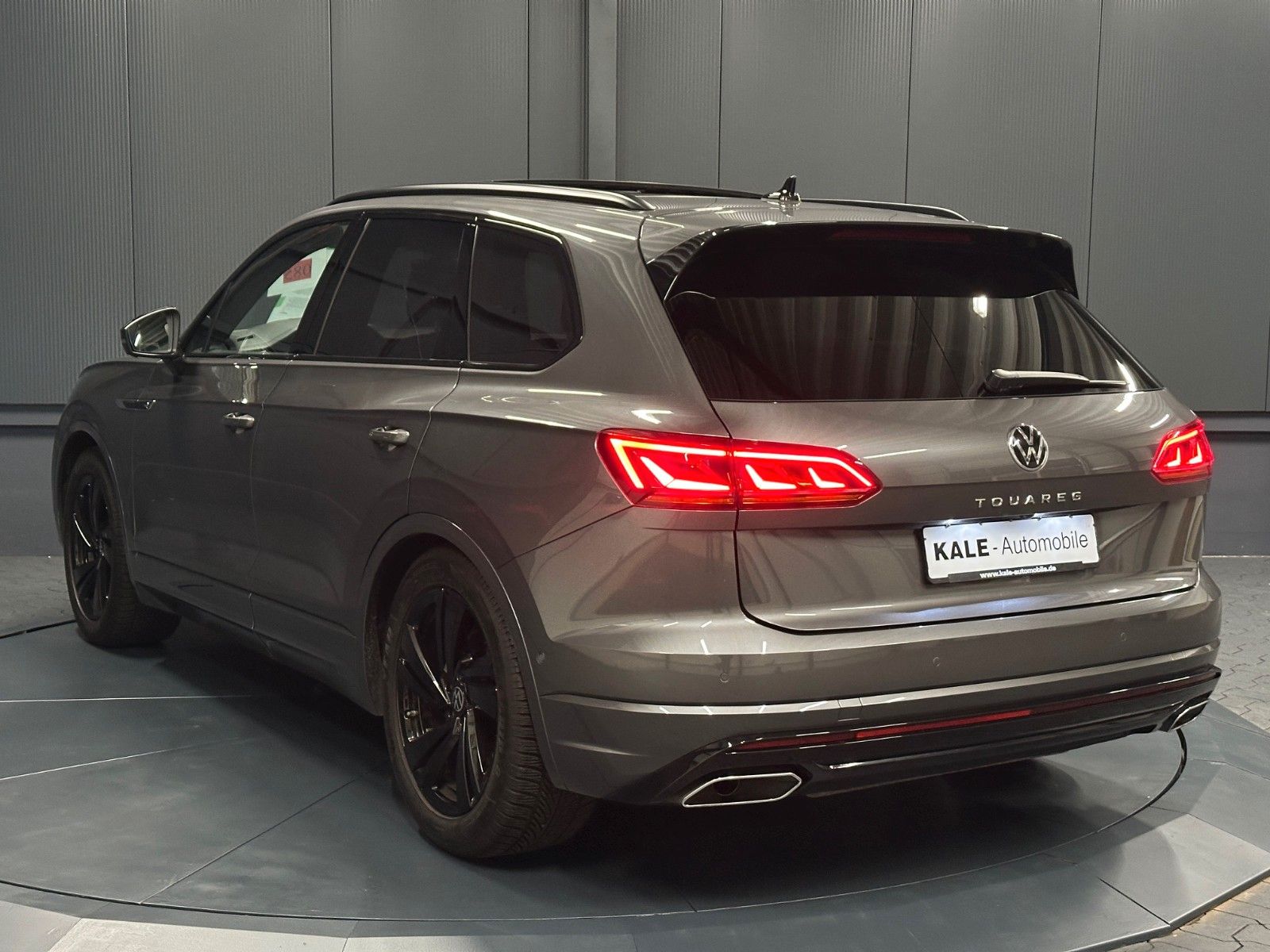 Volkswagen Touareg R-Line 4Motion*Black Style*PANORAMA*LUFT
