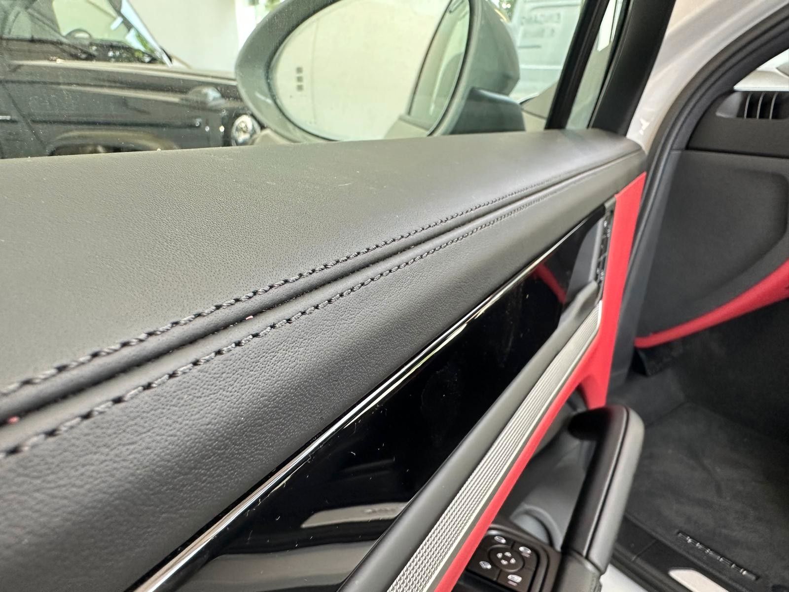 Porsche Cayenne -19,5%/gr-rot/Pan/Mtx/ACC/14W/21