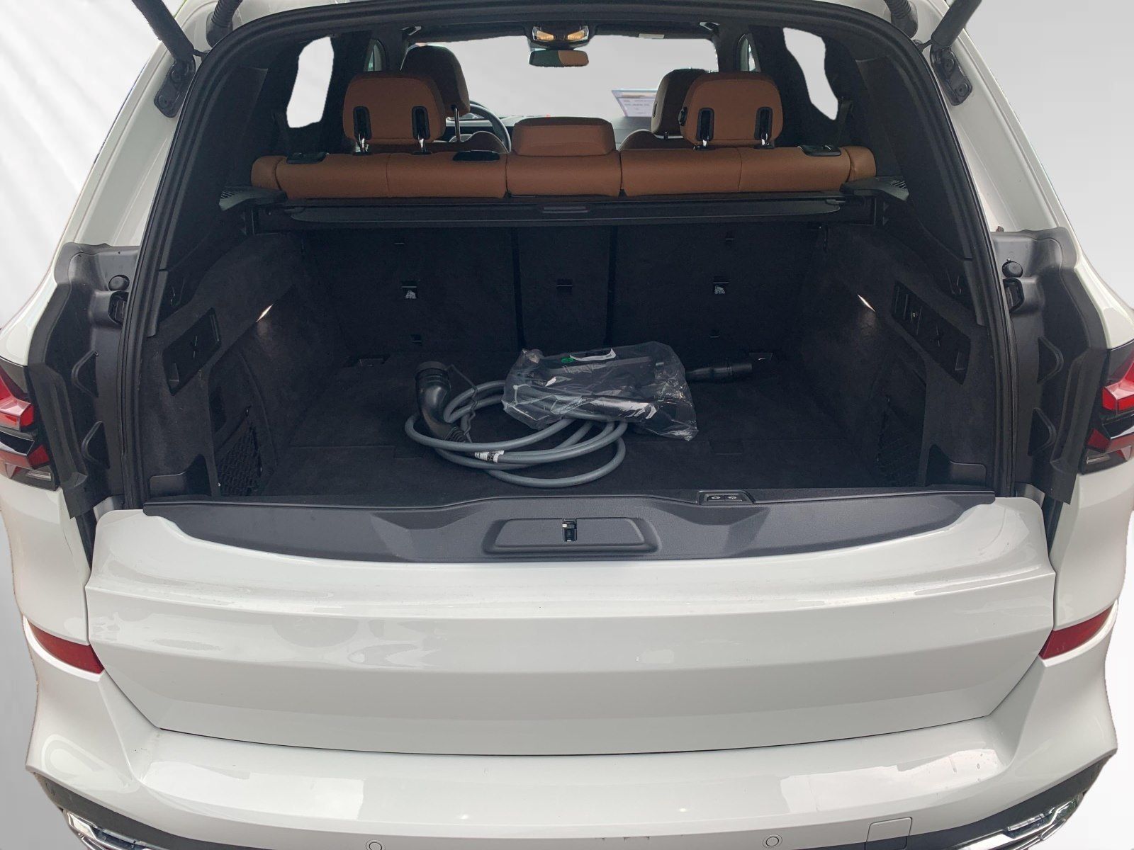 BMW X5 xDrive50e M Sport|AHK|Pano|Harman/Kardon