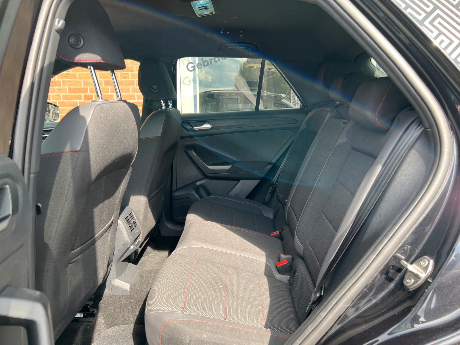 Volkswagen T-Roc 1.5TSi DSG Black - Samsaru's Car Outlet