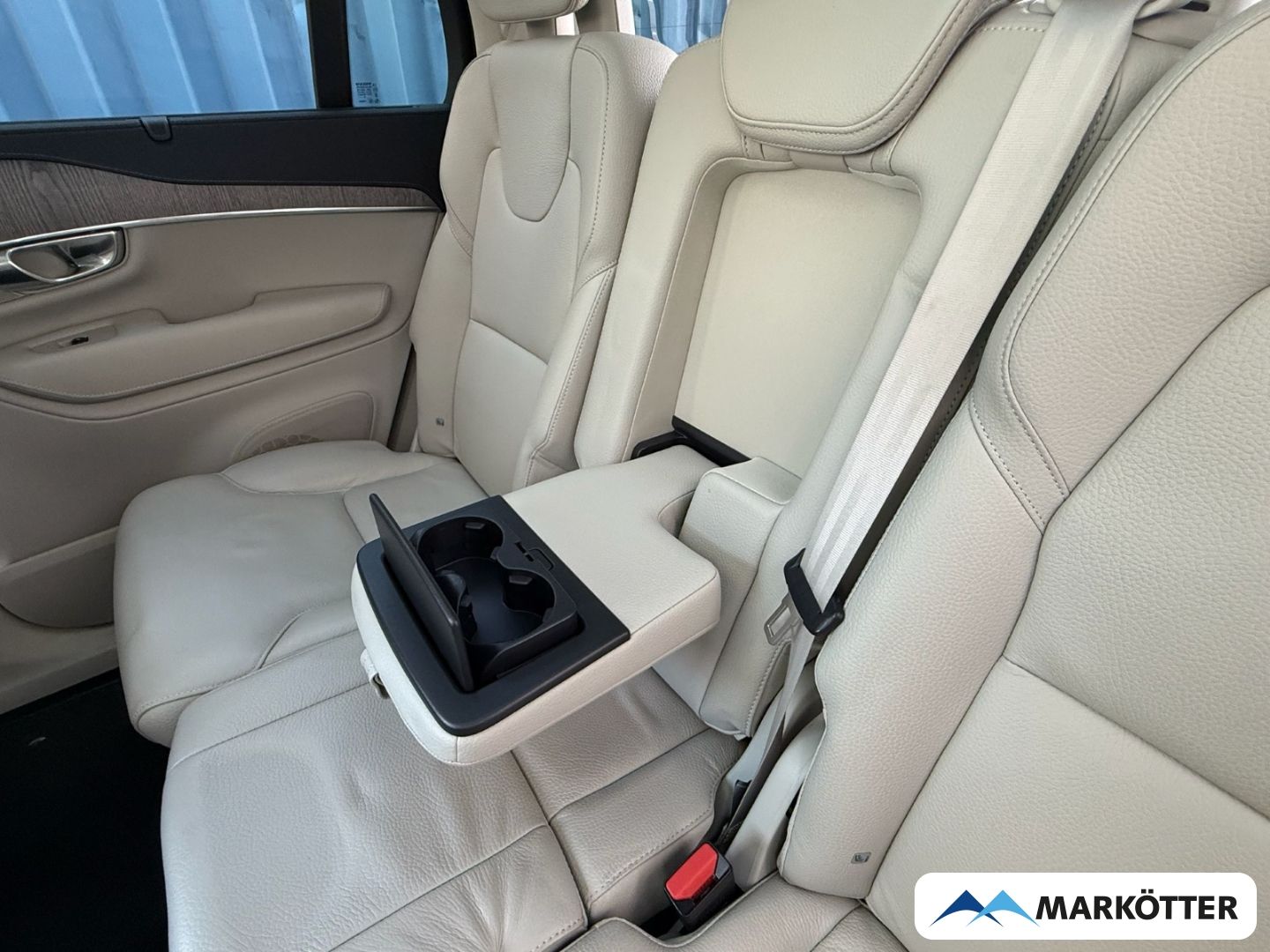 Volvo XC90 B5 AWD Ultimate Dark 7-Sitz. AHK/ACC/360°