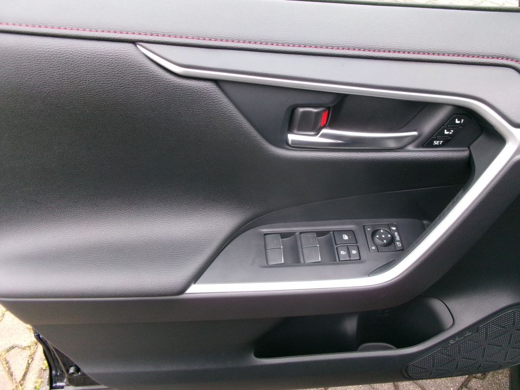 Toyota RAV 4 Plug-in-Hybrid Style +Allrad+TESS+LED+