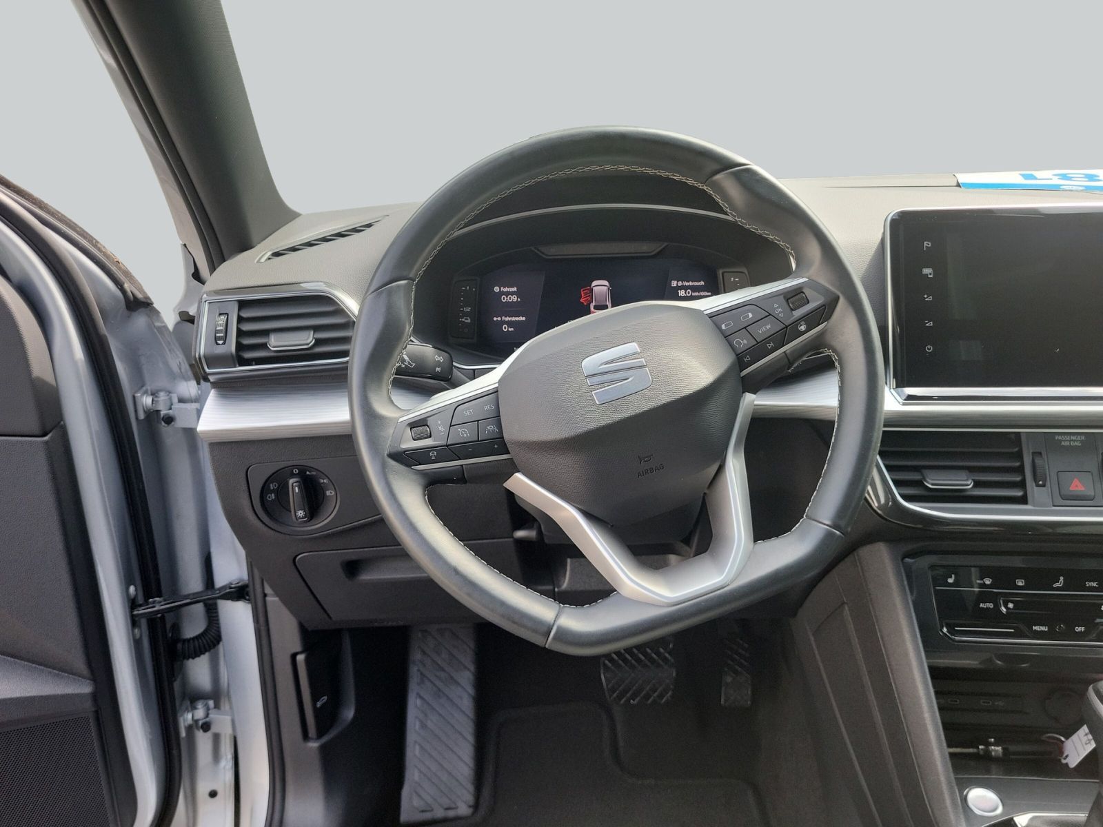Seat Tarraco 1.4 TSI eHybrid DSG AHK 360° RFK 4xSHZ N