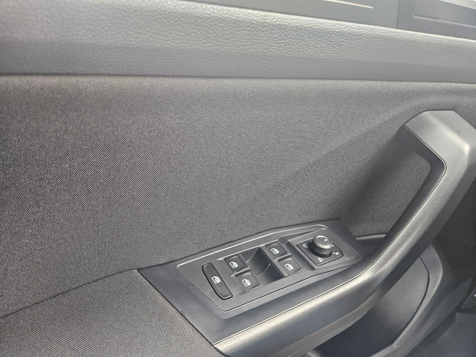 Volkswagen T-Roc 2.0 TDI Style" → "Volkswagen T-Roc 2.0 TDI Style - Samsaru's Car Outlet