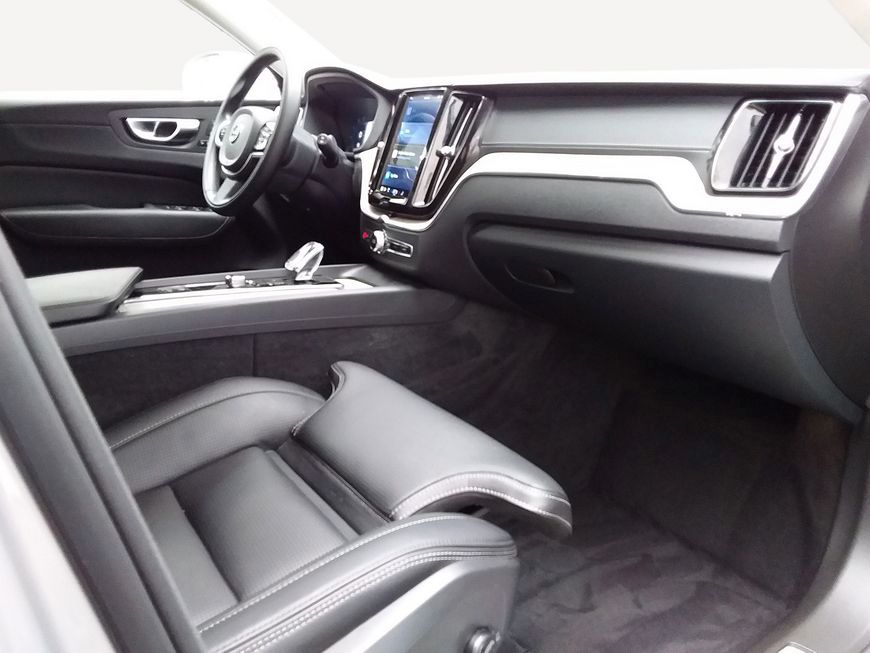 Volvo XC60 T8 AWD Recharge Inscription - Samsaru's Car Outlet