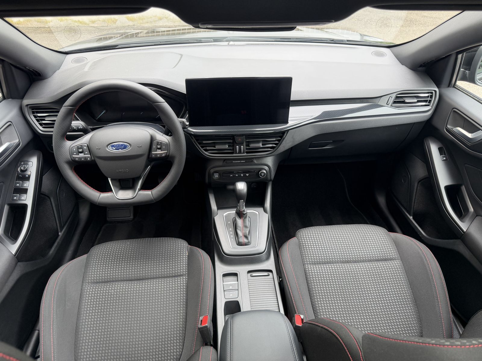 Ford Focus ST-Line LED Navi ACC-Tempomat Pano Kamera