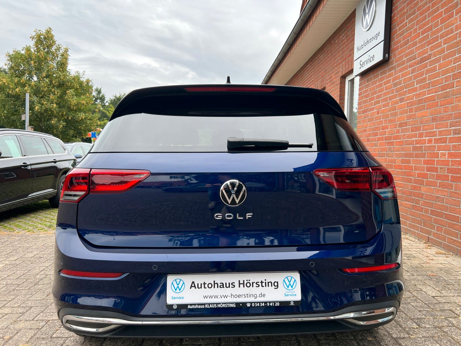 Volkswagen Golf VIII 2.0TDi DSG - Samsaru's Car Outlet