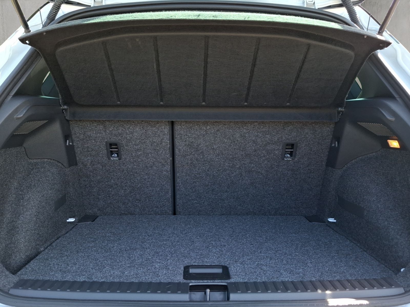 Seat Arona 1.5 TSI FR Sitzheizung, Navi, Ganzjahresre