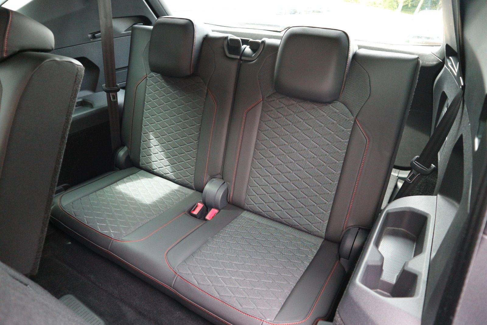Seat Tarraco FR 4Drive *1.HD/7-SITZER/ACC/PANO/AHK*