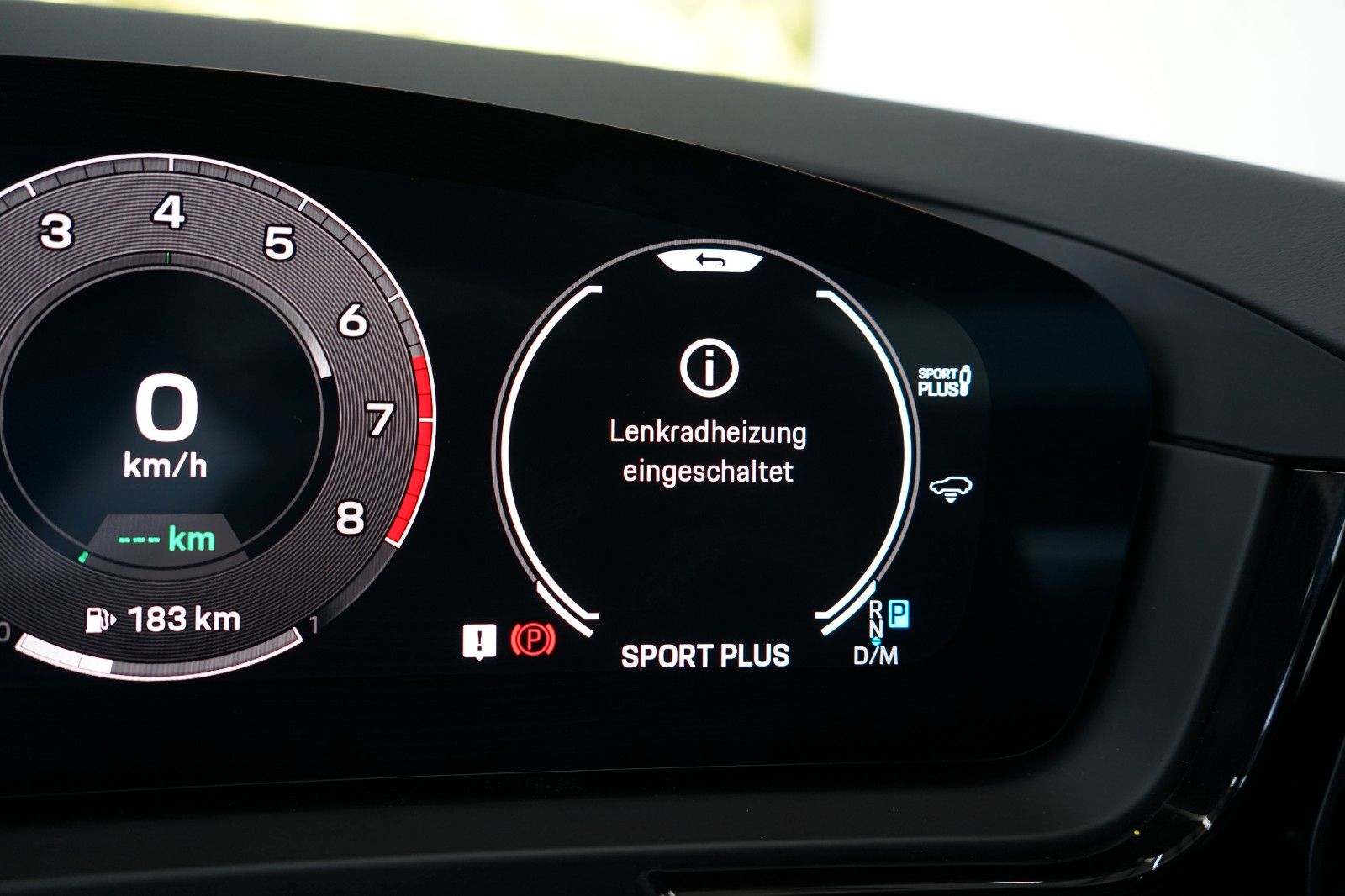 Porsche Cayenne E-Hybrid/P-Display/18W/HeadUP/AHK/HD/360