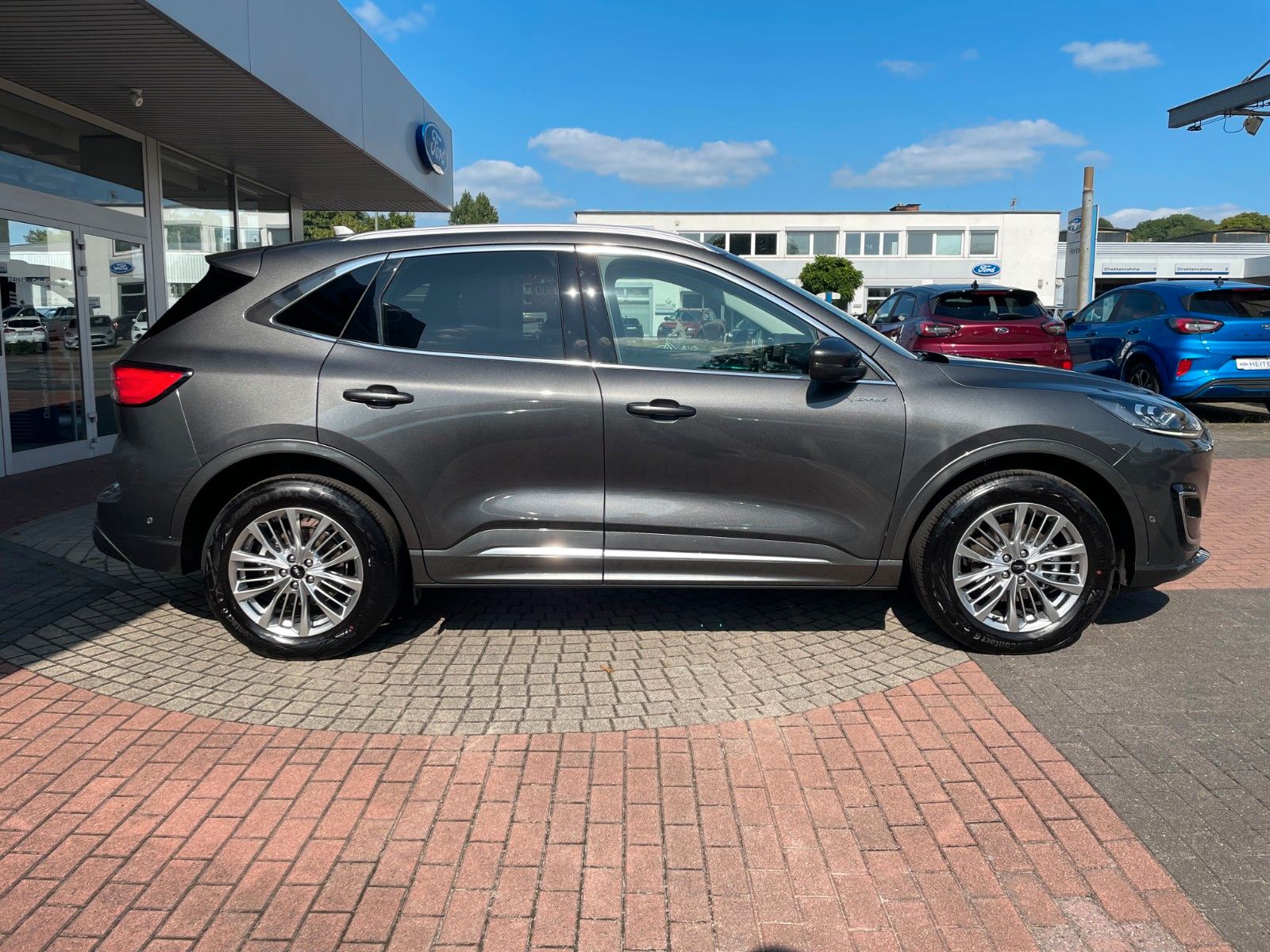 Ford Kuga FHEV Vignale - Samsaru's Car Outlet