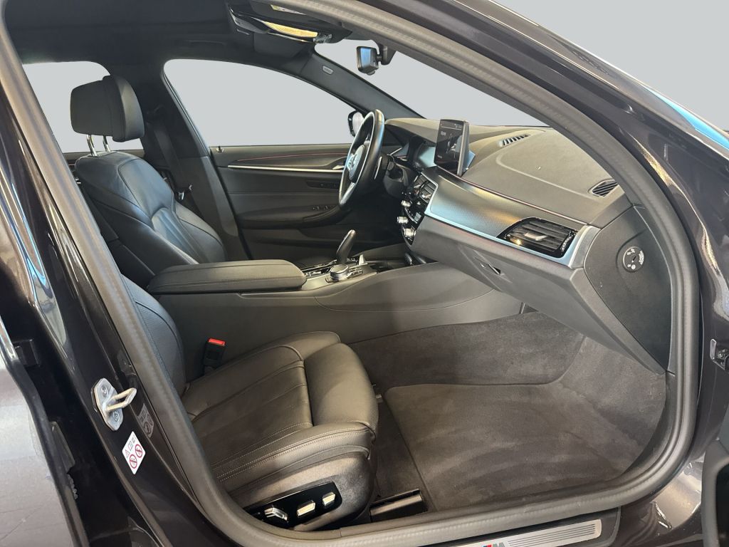 BMW 520d Touring Aut. Head-Up Laser Pano HiFi