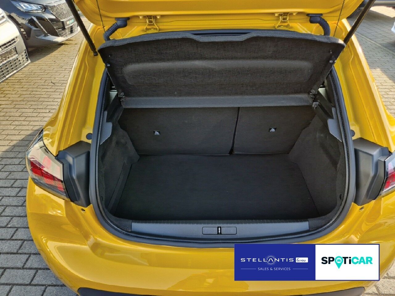 Peugeot 208 Active Elektro - Samsaru's Car Outlet