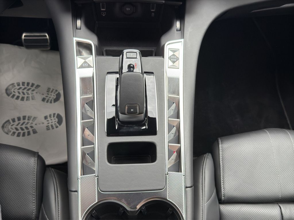 DS Automobiles DS 7 BlueHDI 130 Aut. OPERA LEDER Panoramadach