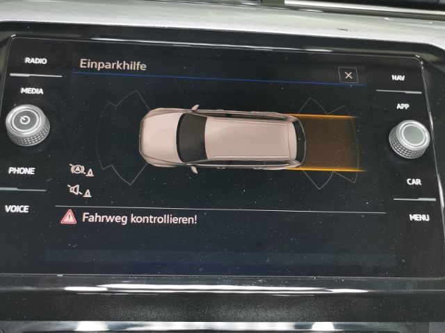 Volkswagen Passat Variant Business - Samsaru's Car Outlet