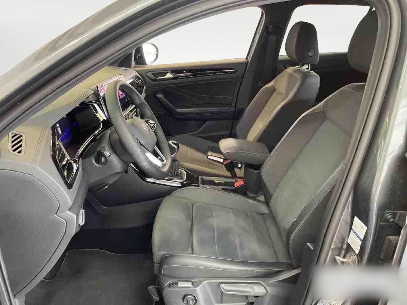 Volkswagen T-Roc 1.5 TSI R-Line - Samsaru's Car Outlet